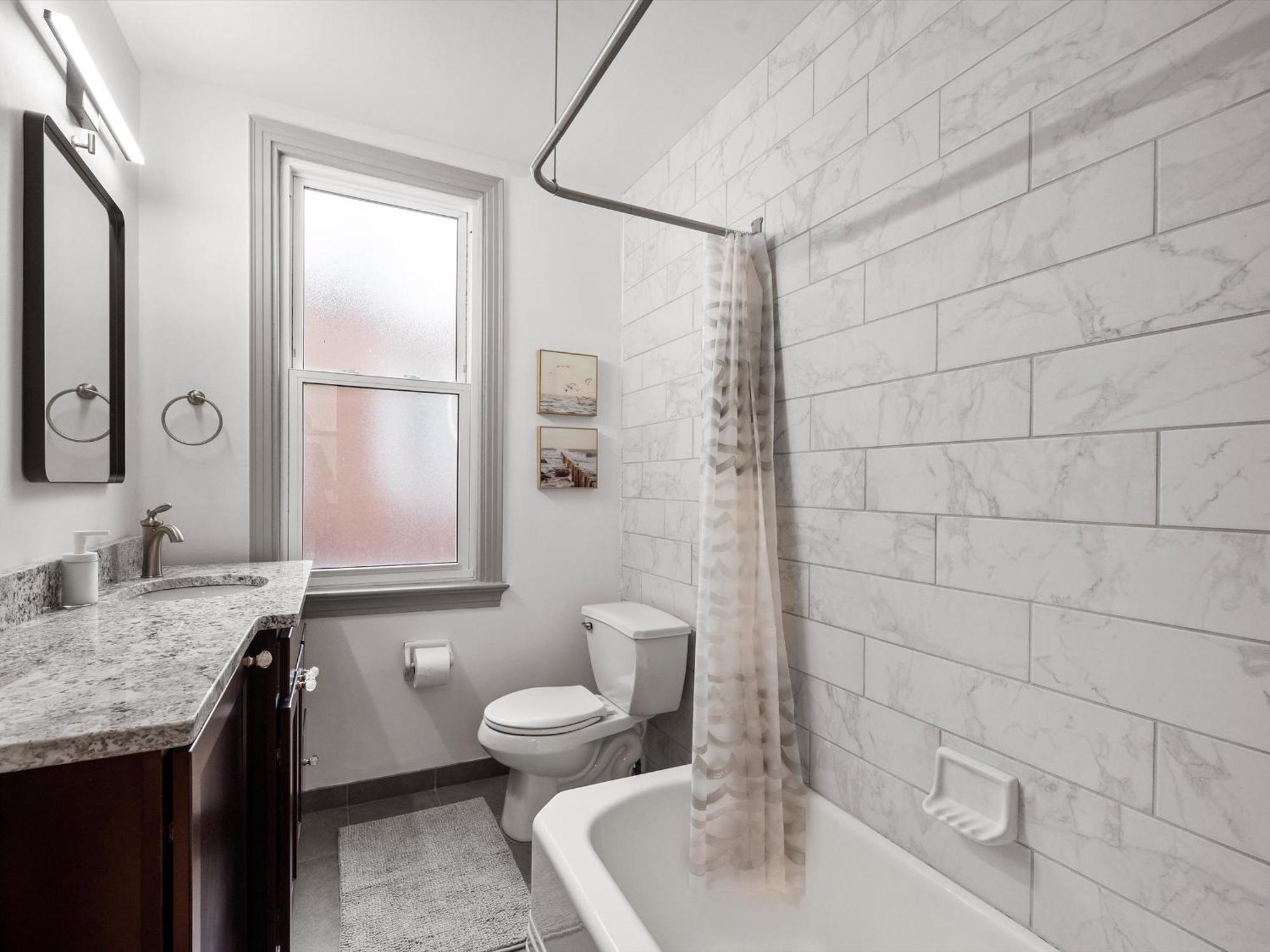 Homestay Oakland, !b Stylish And Quiet Private Bedroom With Shared Bathroom Pittsburgh