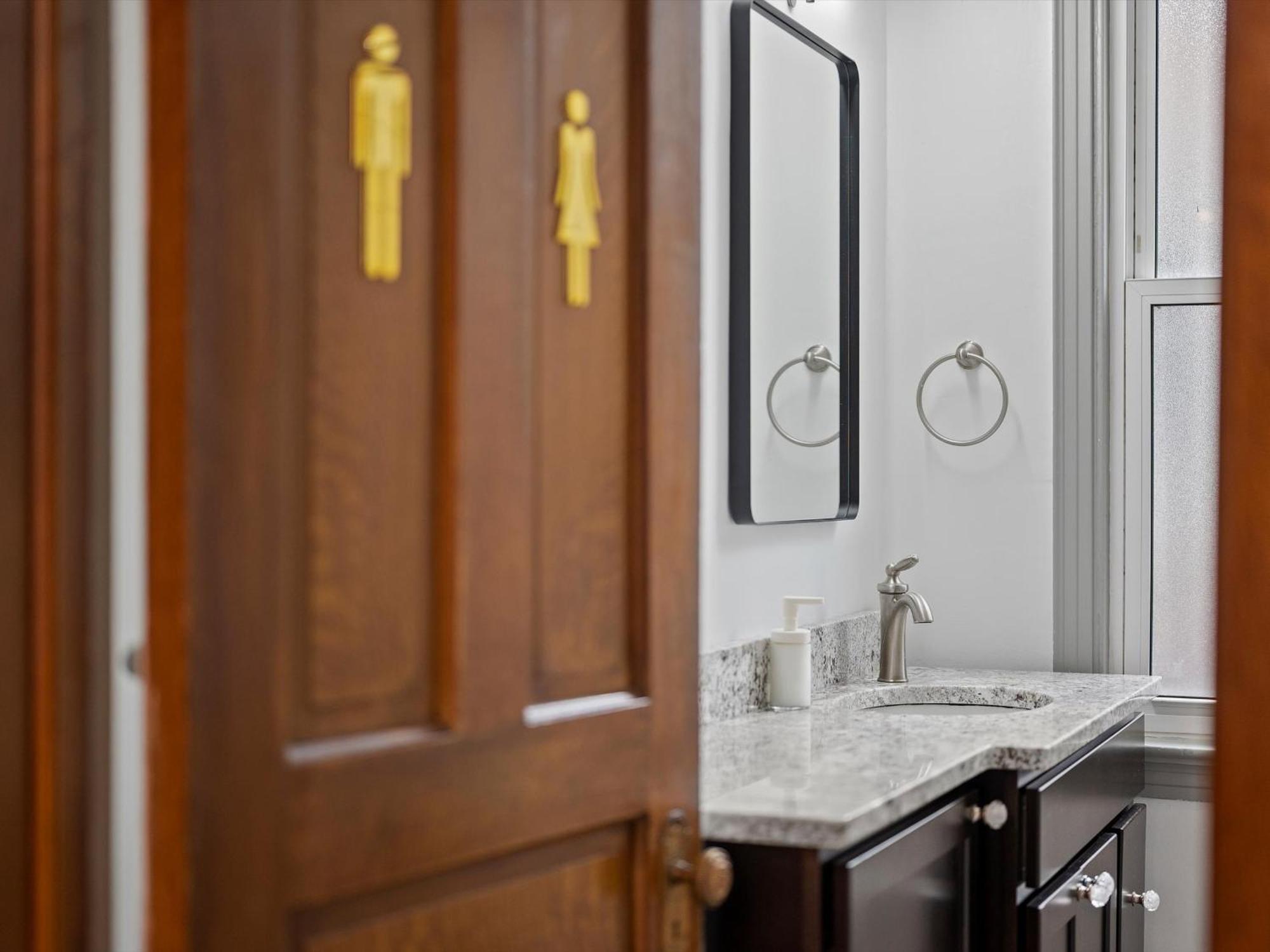 Oakland, !b Stylish And Quiet Private Bedroom With Shared Bathroom Homestay *