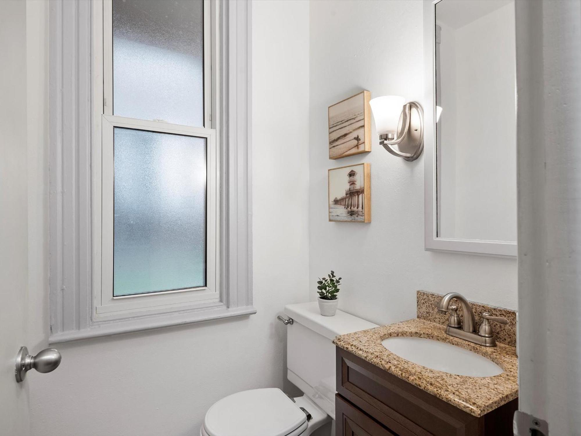 Oakland, !b Stylish And Quiet Private Bedroom With Shared Bathroom Homestay